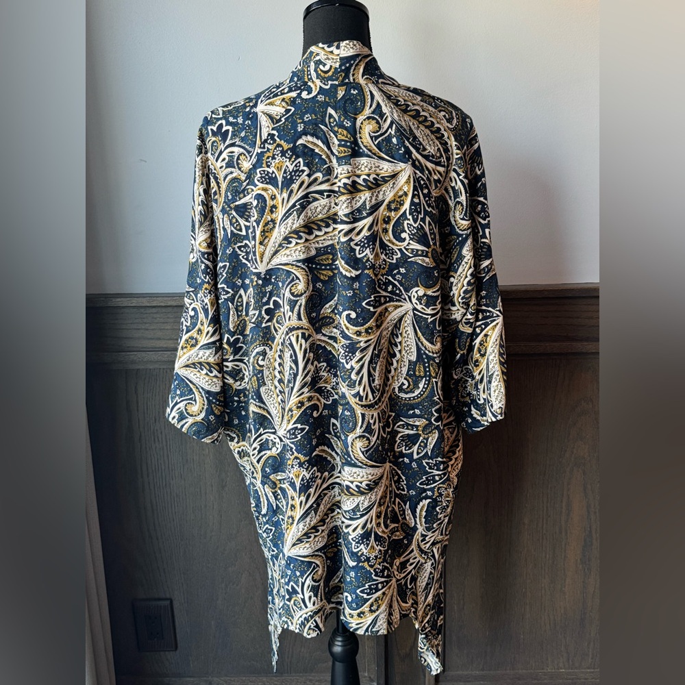 BILA77 Elegant blue Paisley Kimono beach NWT  xs - Picture 3 of 7